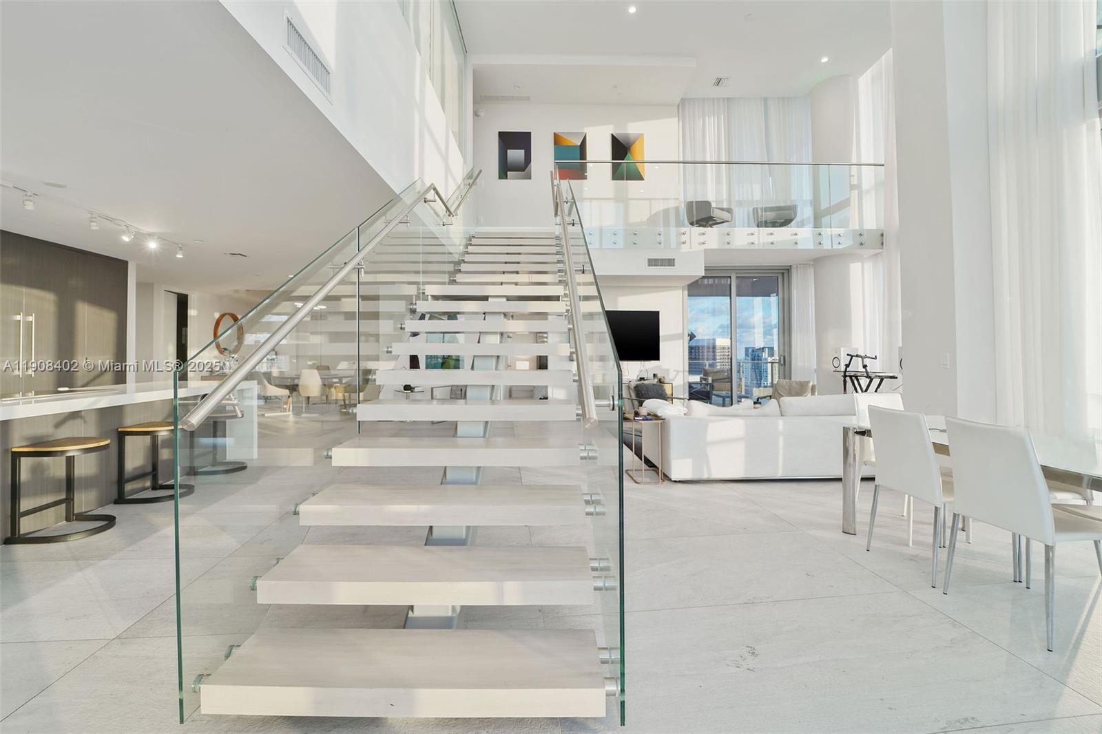 851 NE 1st Ave #4612 Miami, FL 33132