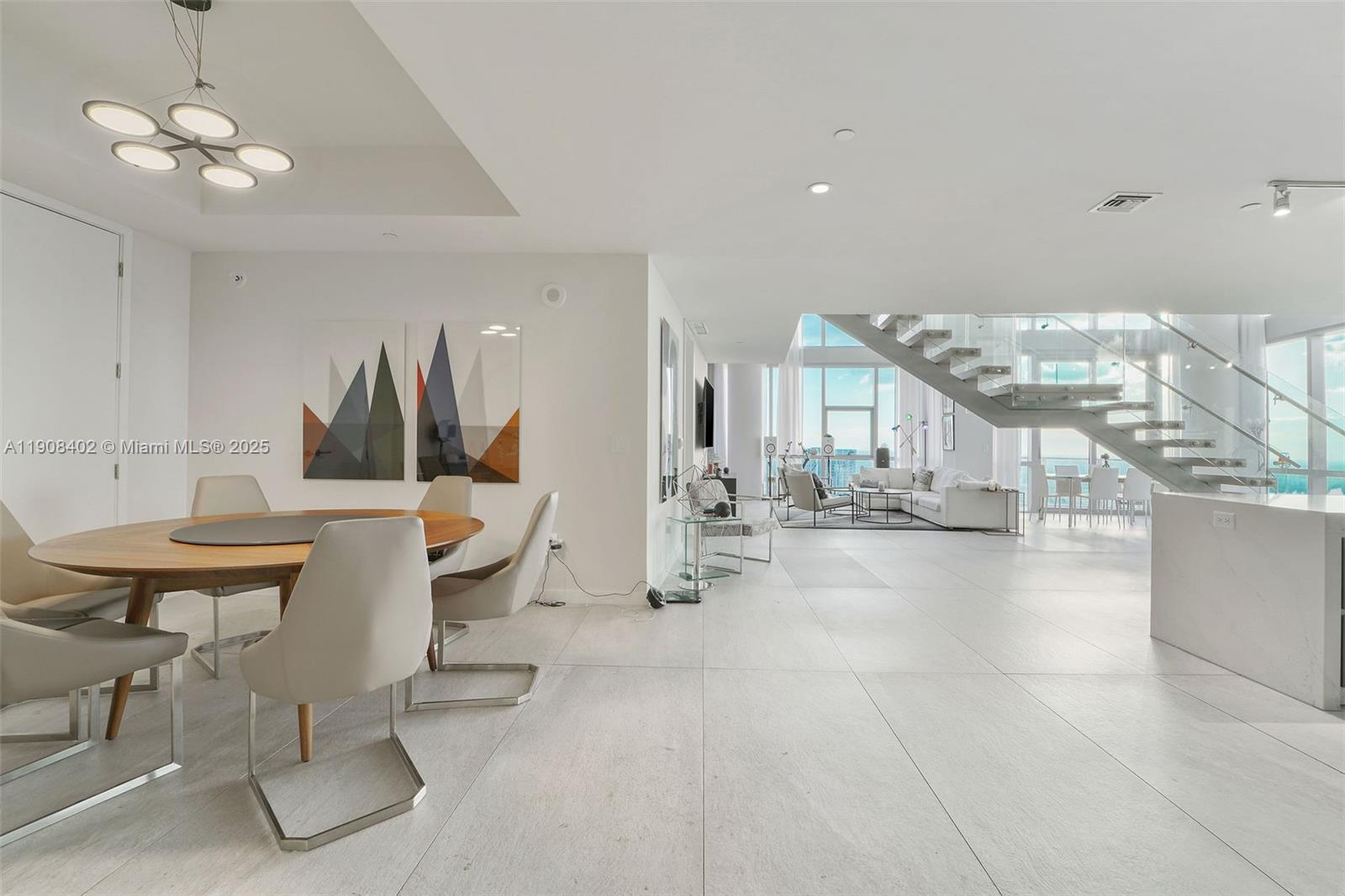 851 NE 1st Ave #4612 Miami, FL 33132