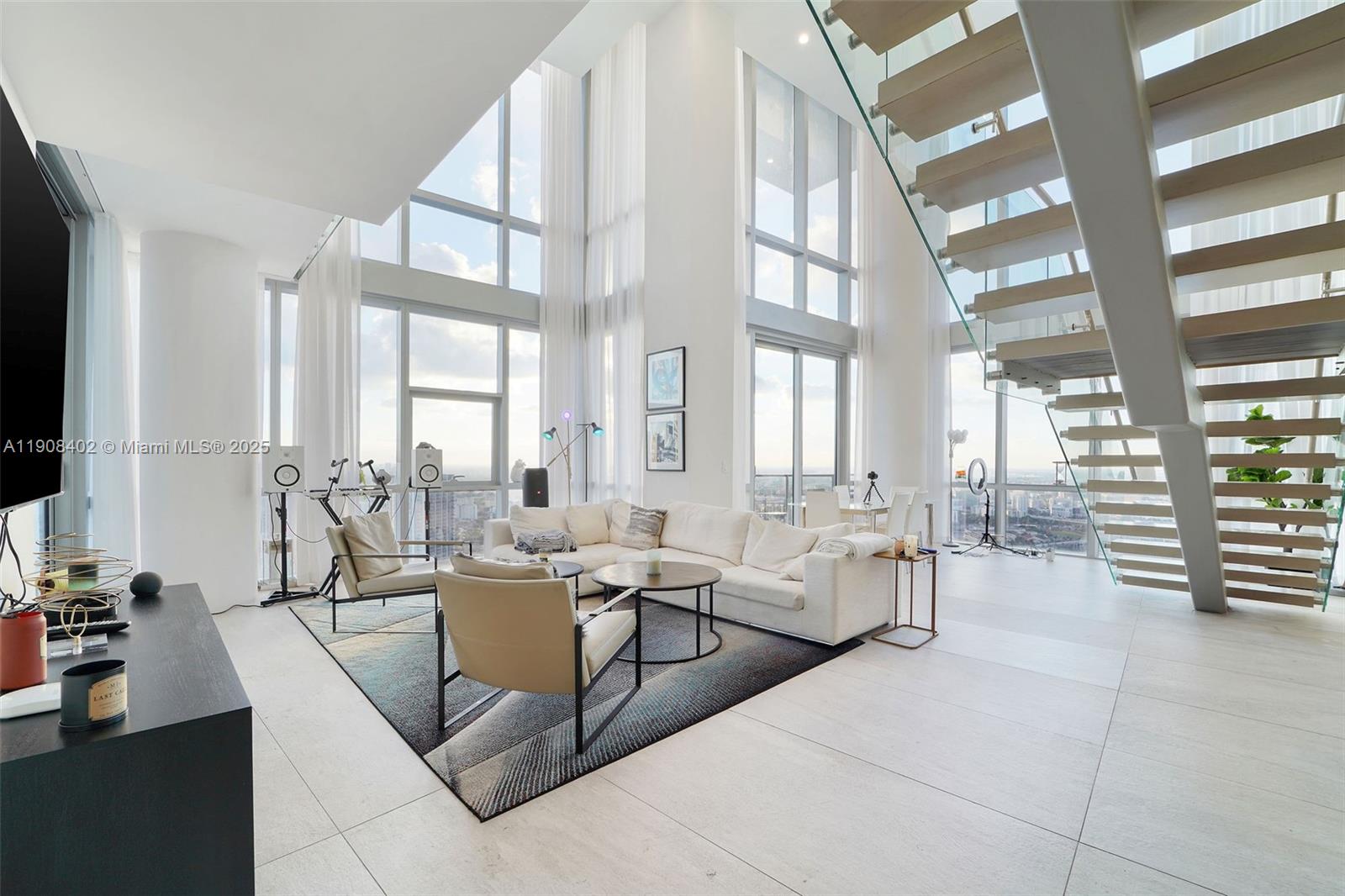 851 NE 1st Ave #4612 Miami, FL 33132