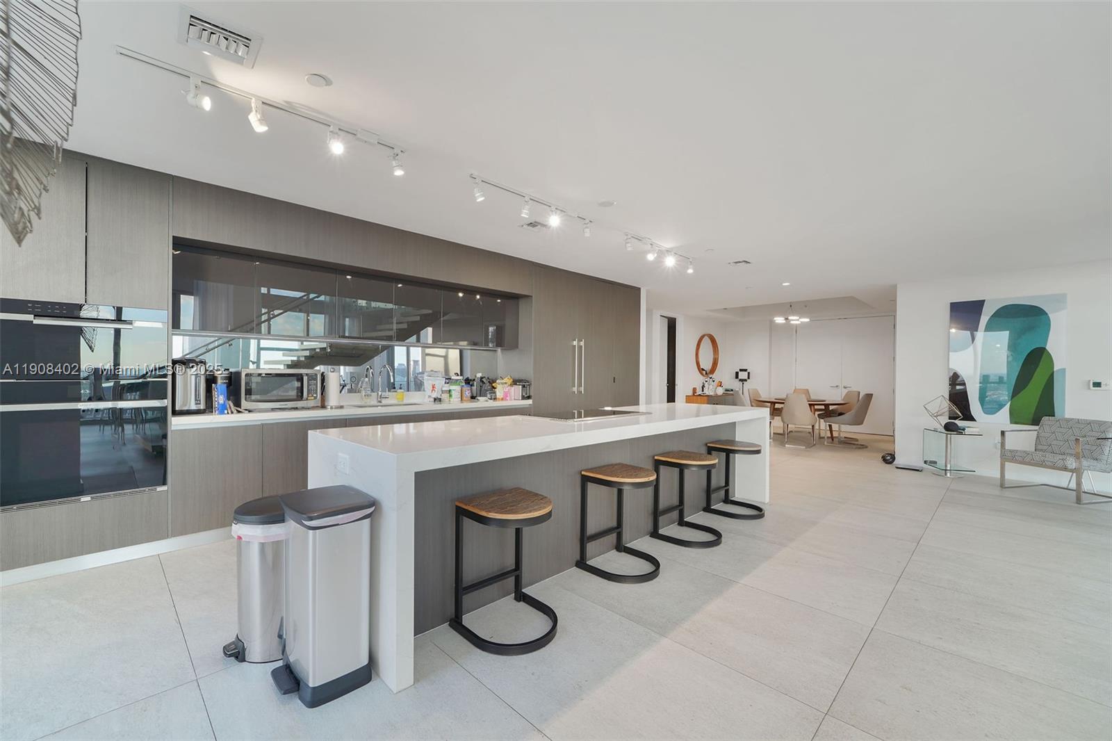 851 NE 1st Ave #4612 Miami, FL 33132