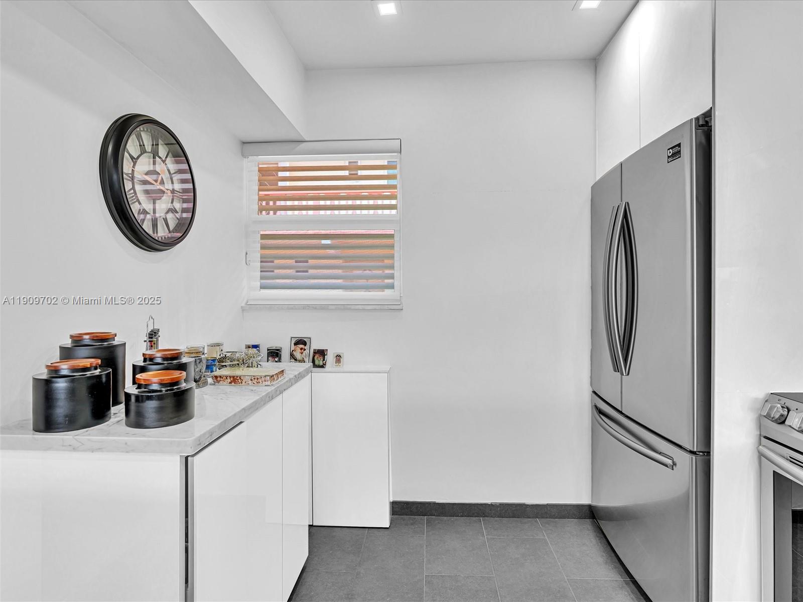 215 SE 3rd Ave #403C Hallandale Beach, FL 33009