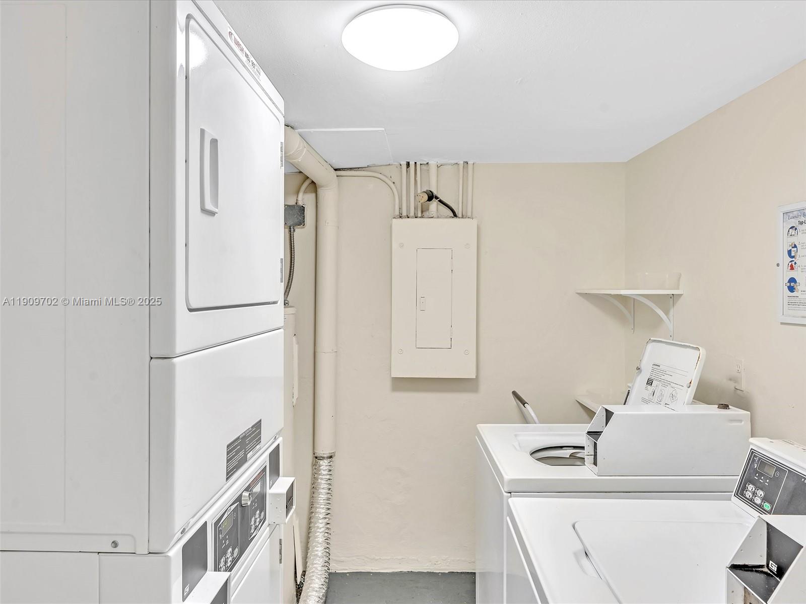 215 SE 3rd Ave #403C Hallandale Beach, FL 33009