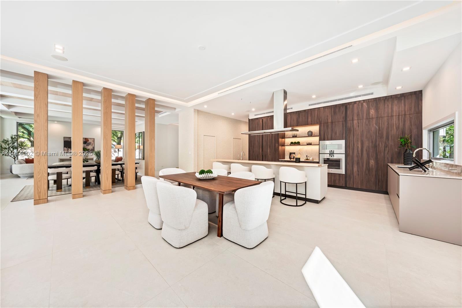 3200 Calusa St Coconut Grove, FL 33133