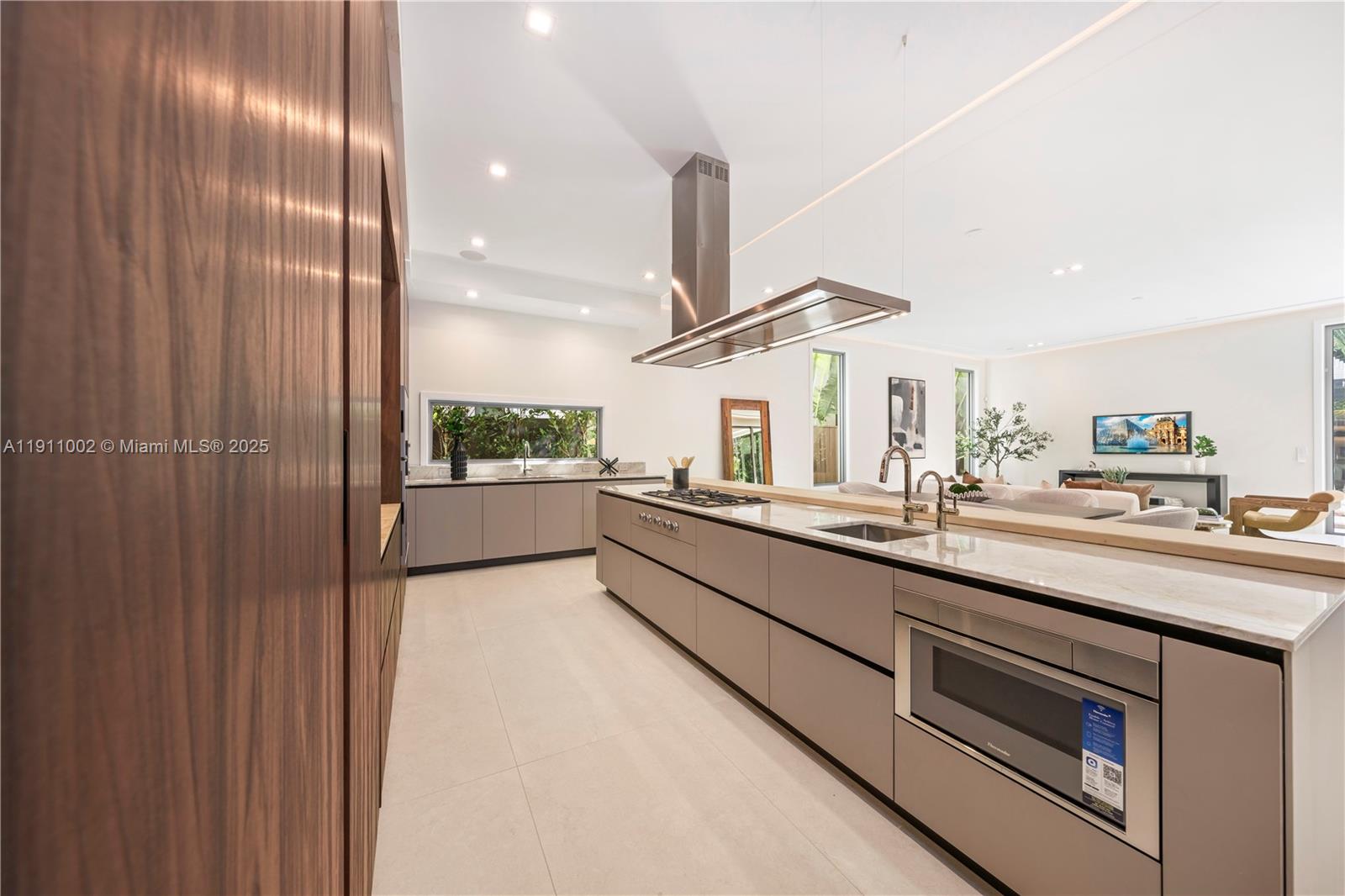 3200 Calusa St Coconut Grove, FL 33133