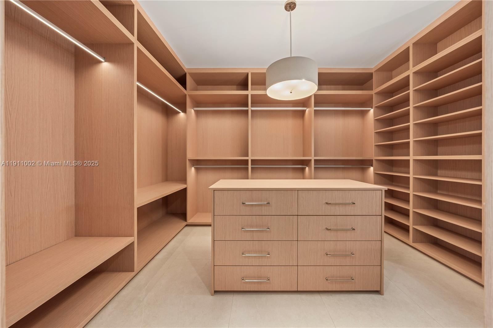 3200 Calusa St Coconut Grove, FL 33133