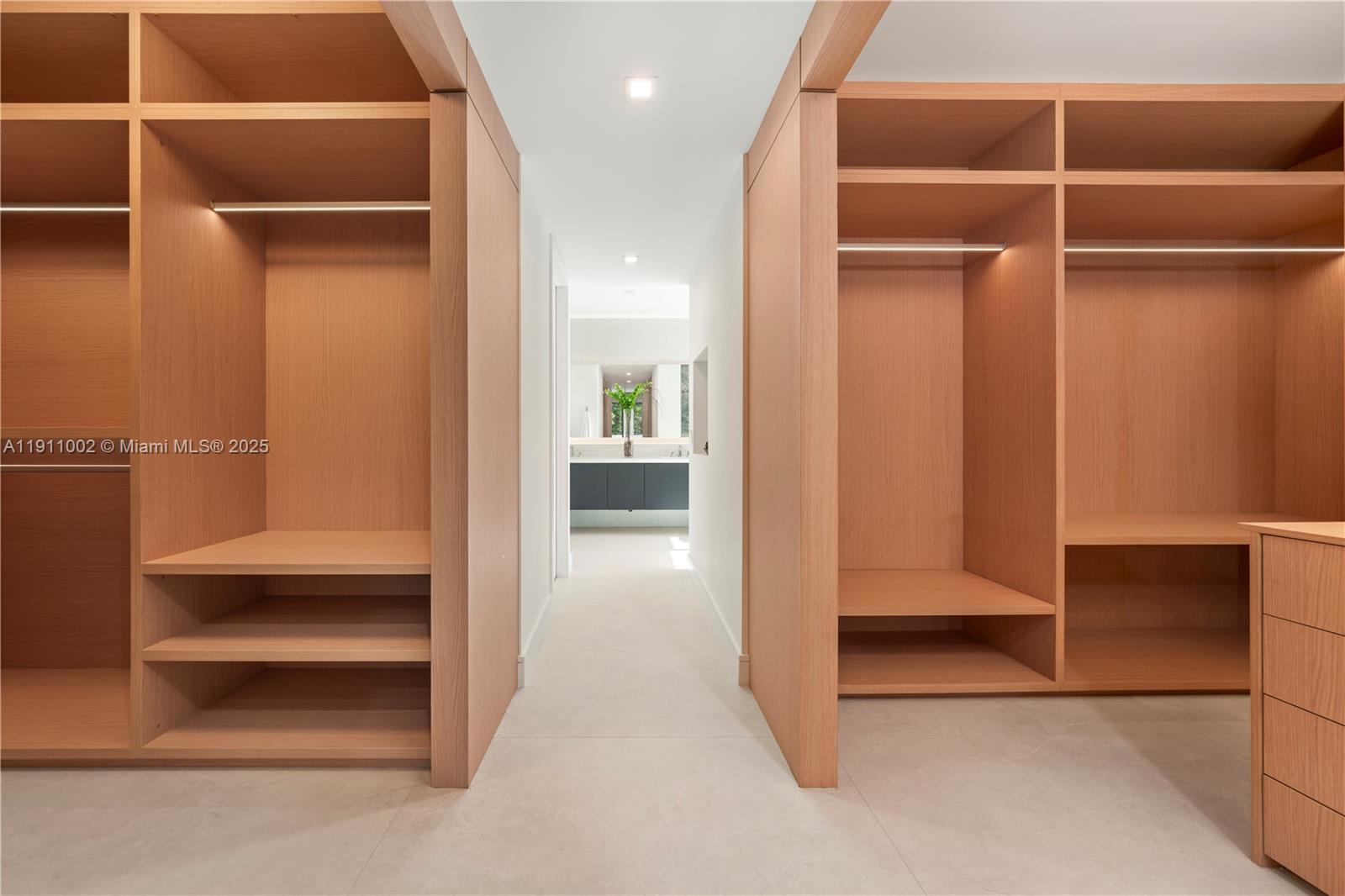 3200 Calusa St Coconut Grove, FL 33133