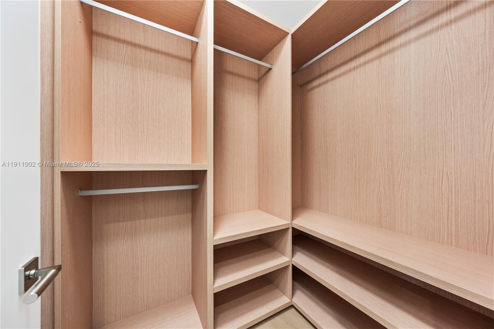 3200 Calusa St Coconut Grove, FL 33133