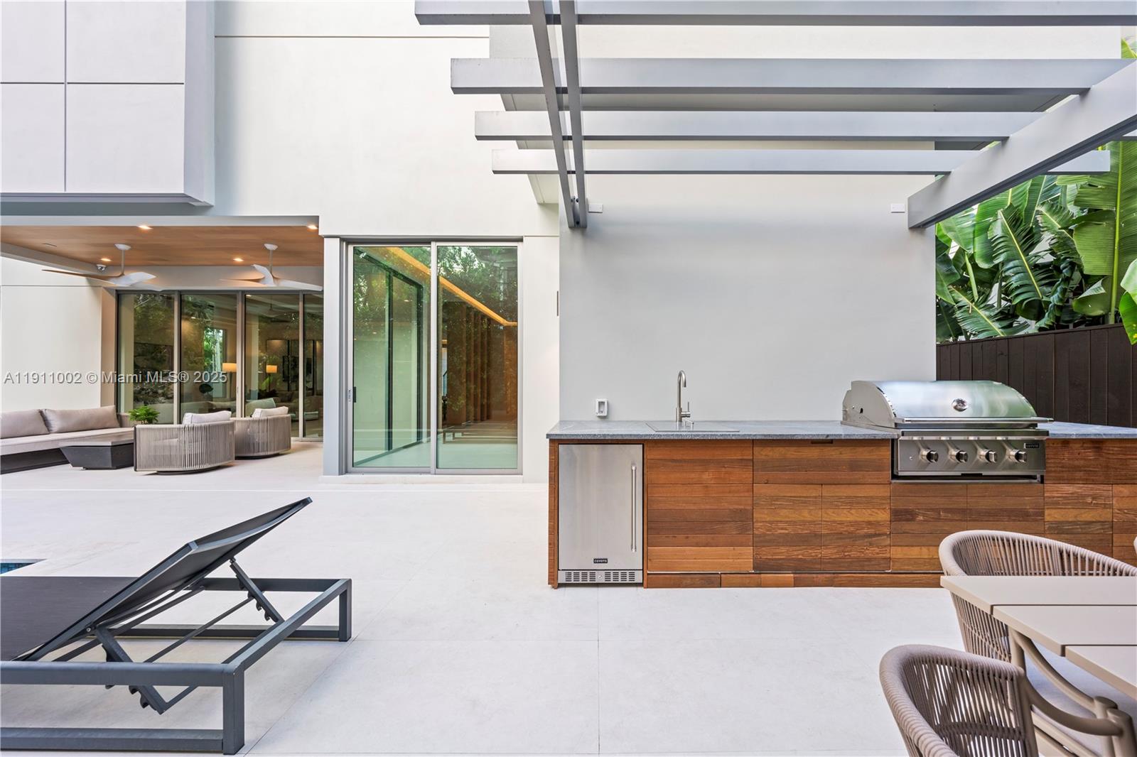 3200 Calusa St Coconut Grove, FL 33133