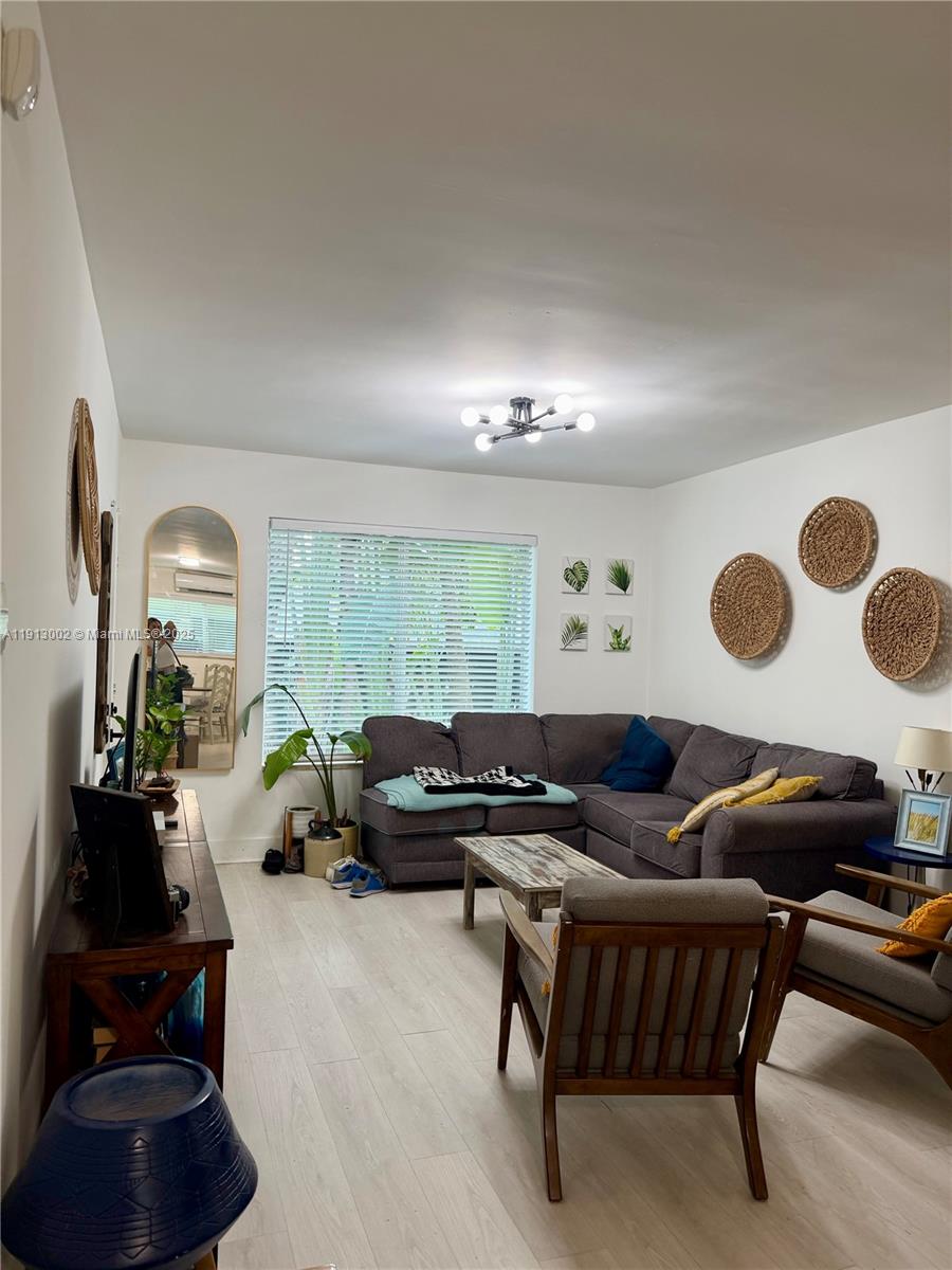 1198 Marseille Dr #2