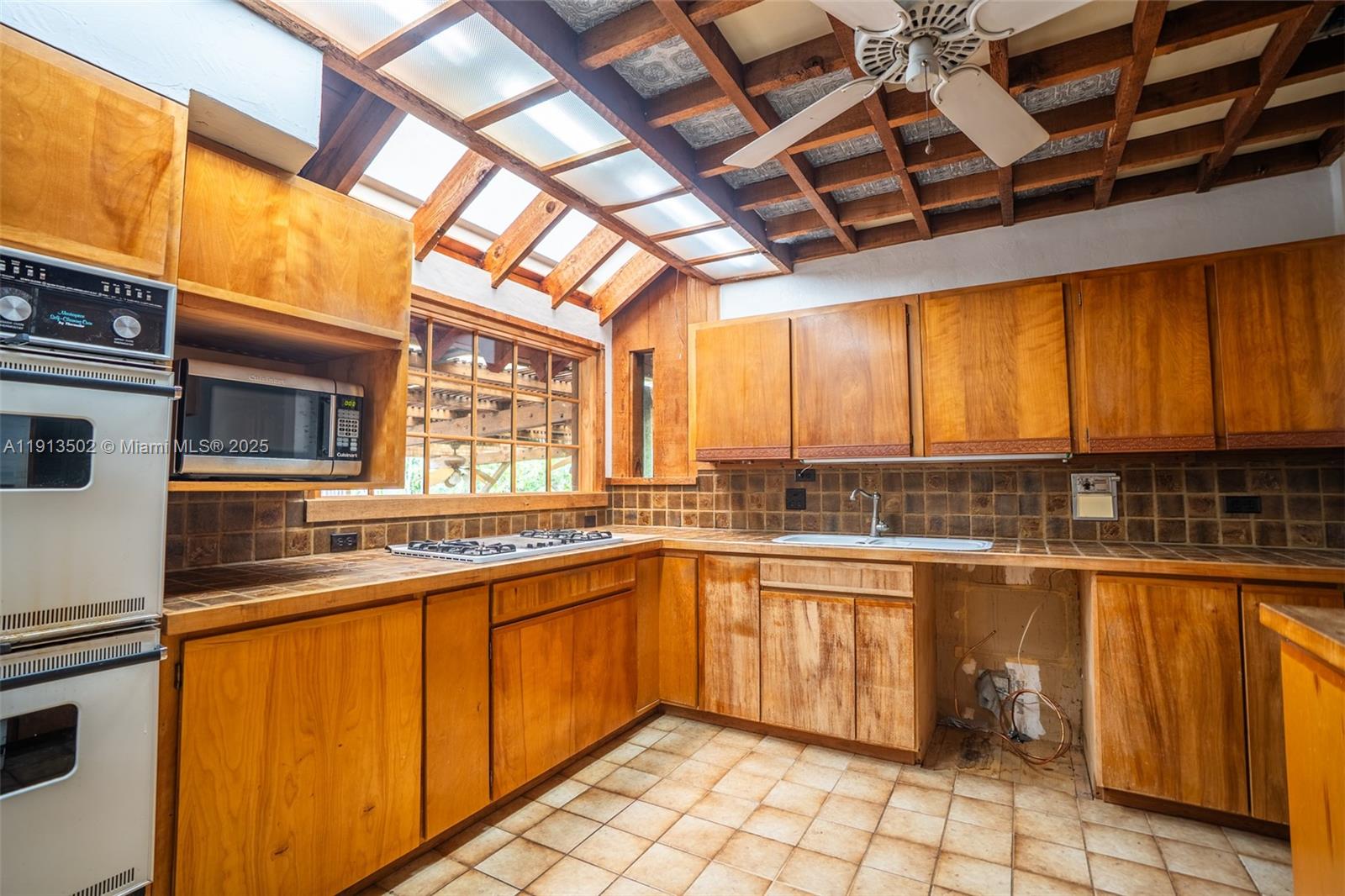 6551 SW 75th Ter South Miami, FL 33143