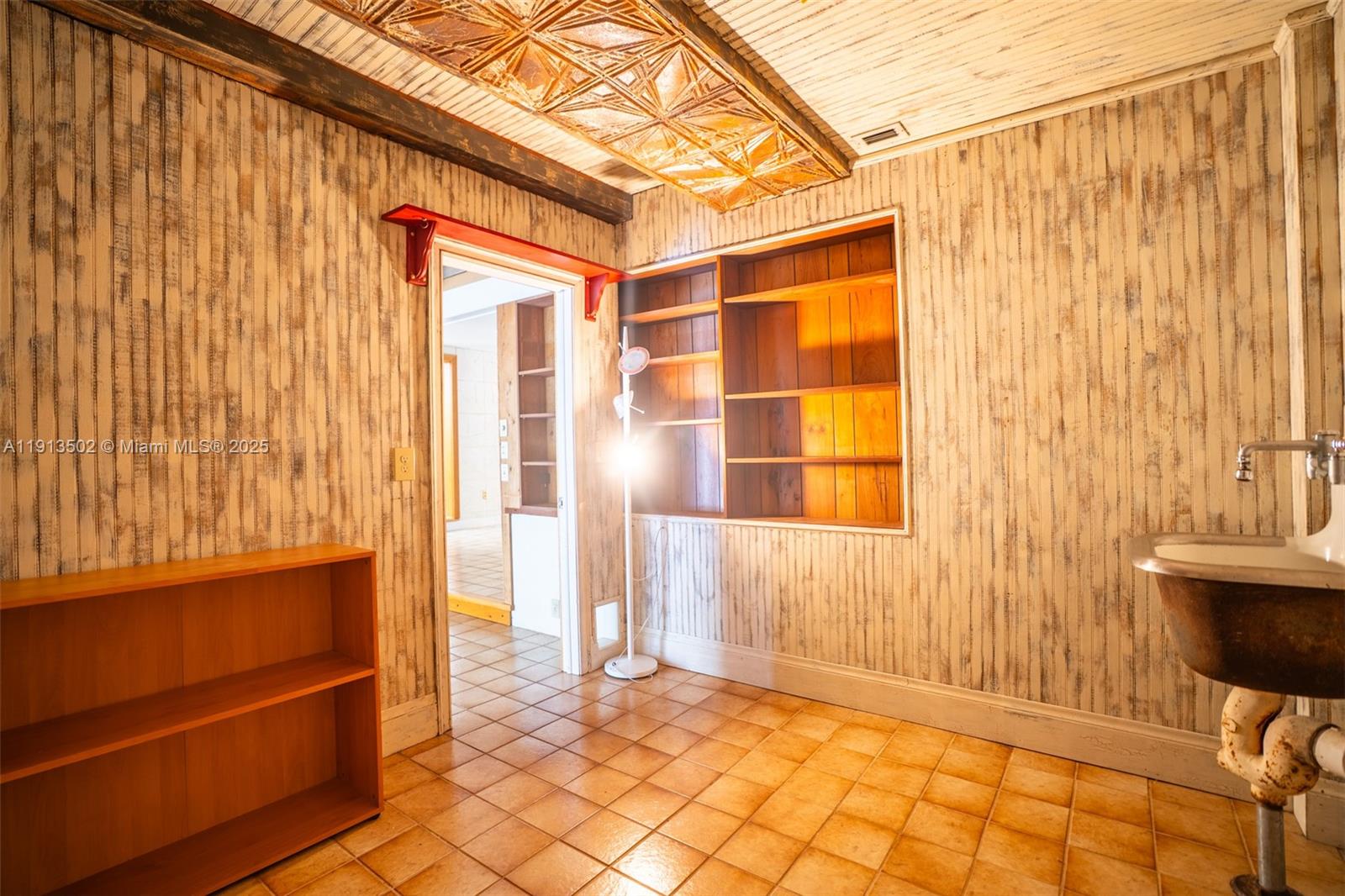 6551 SW 75th Ter South Miami, FL 33143