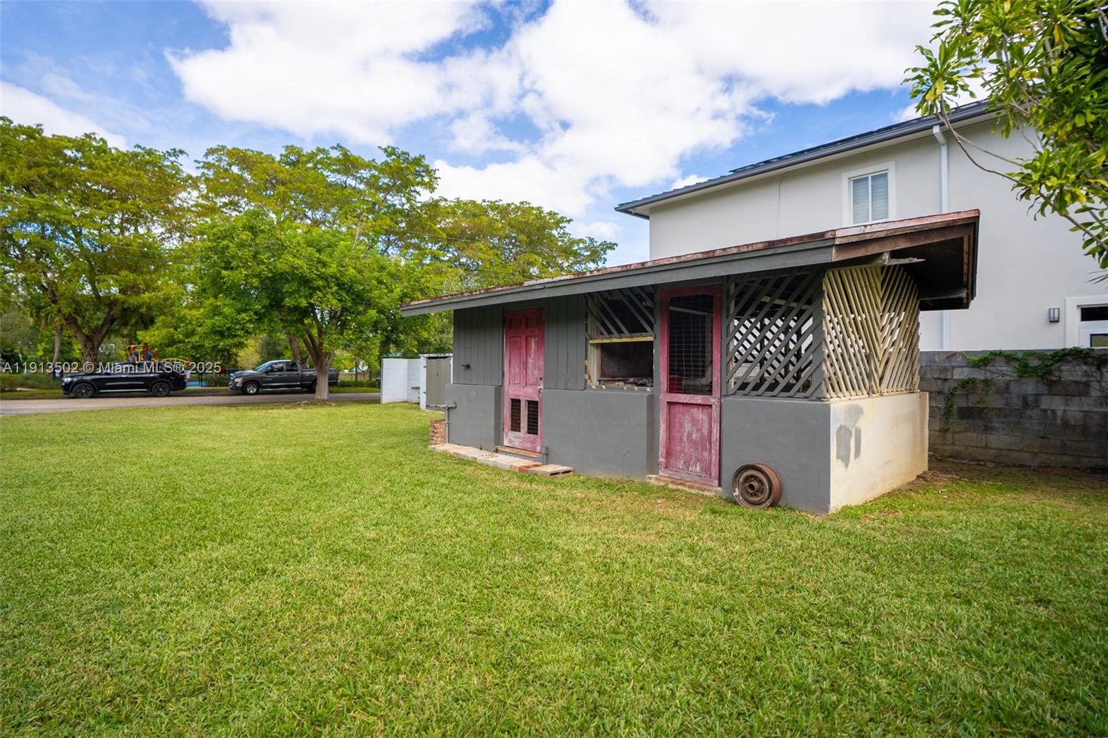 6551 SW 75th Ter South Miami, FL 33143