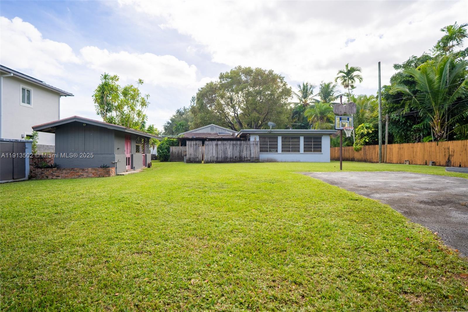 6551 SW 75th Ter South Miami, FL 33143