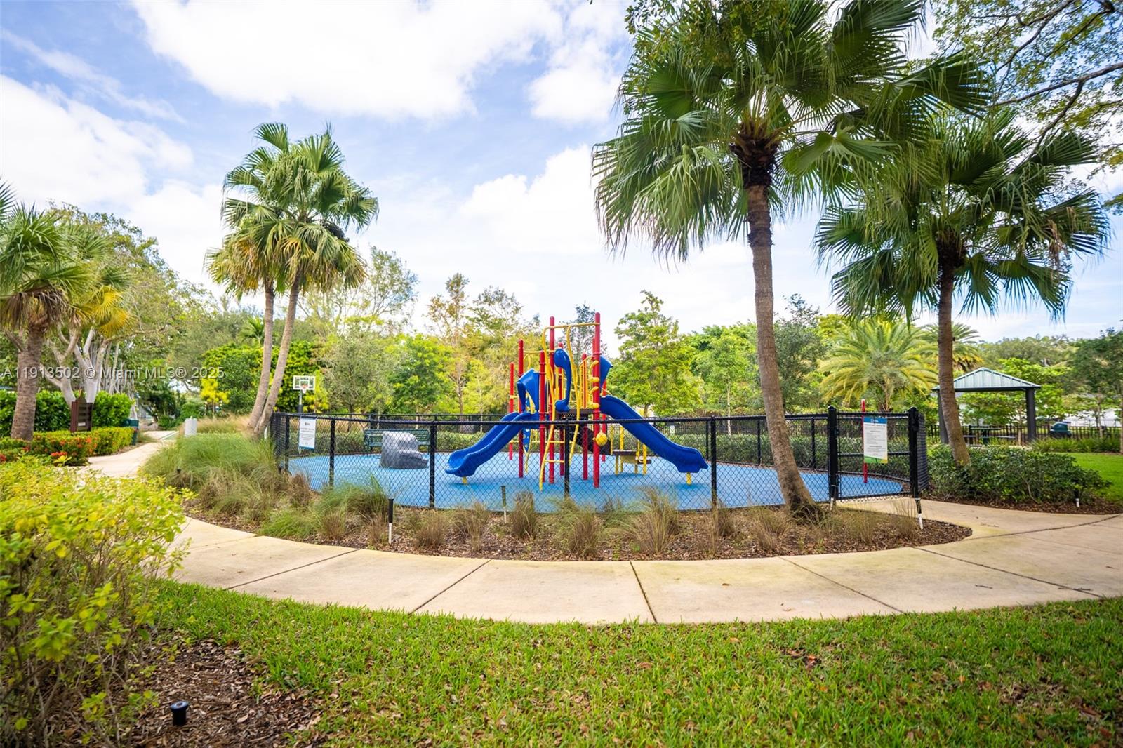 6551 SW 75th Ter South Miami, FL 33143