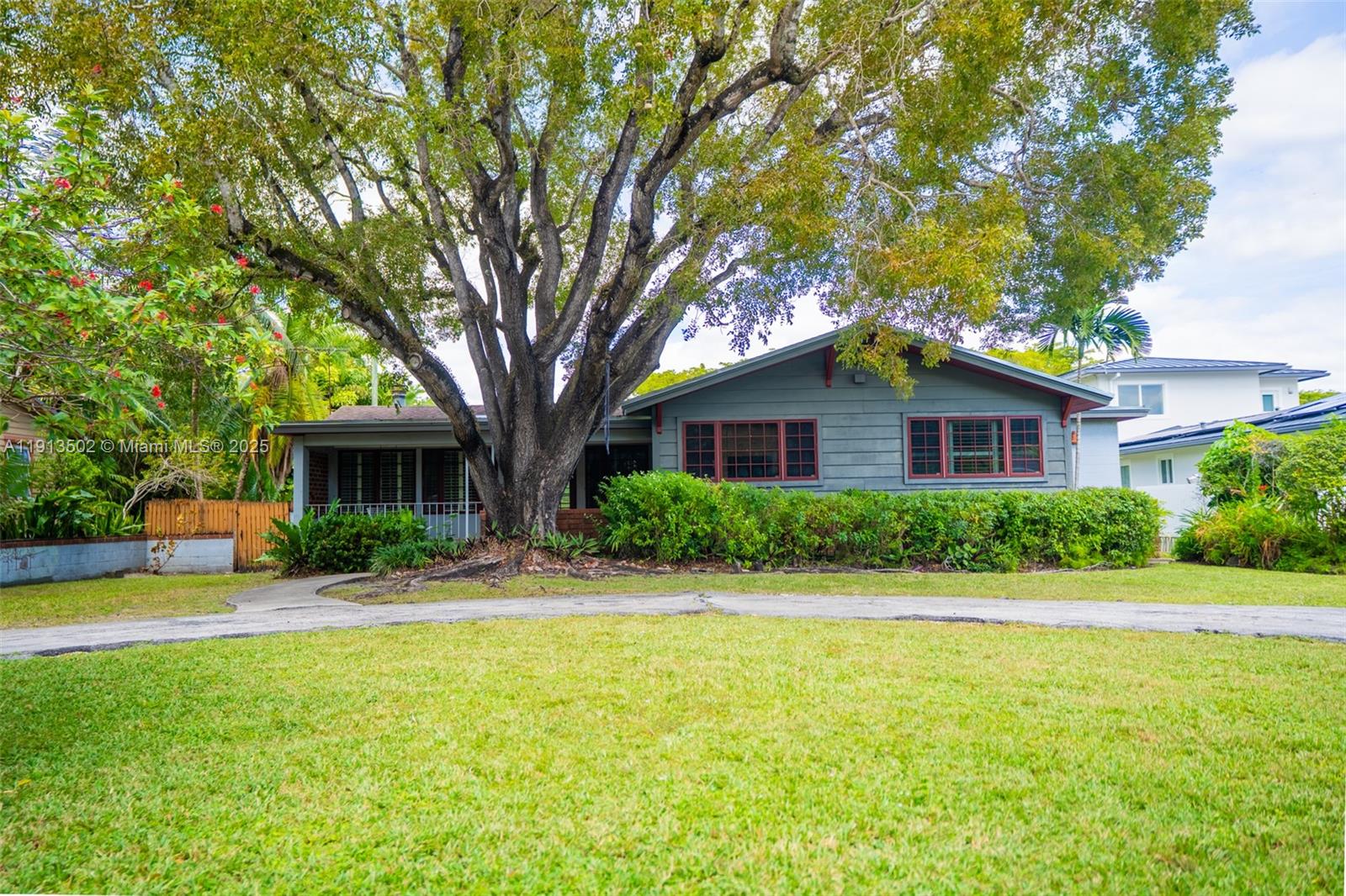 6551 SW 75th Ter South Miami, FL 33143