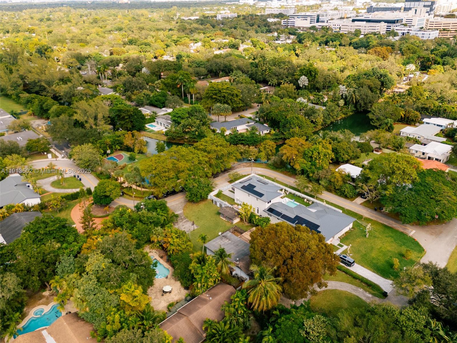 6551 SW 75th Ter South Miami, FL 33143