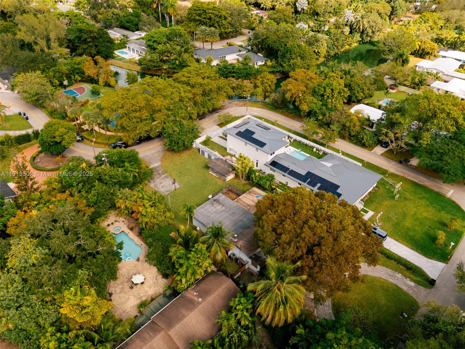 6551 SW 75th Ter South Miami, FL 33143