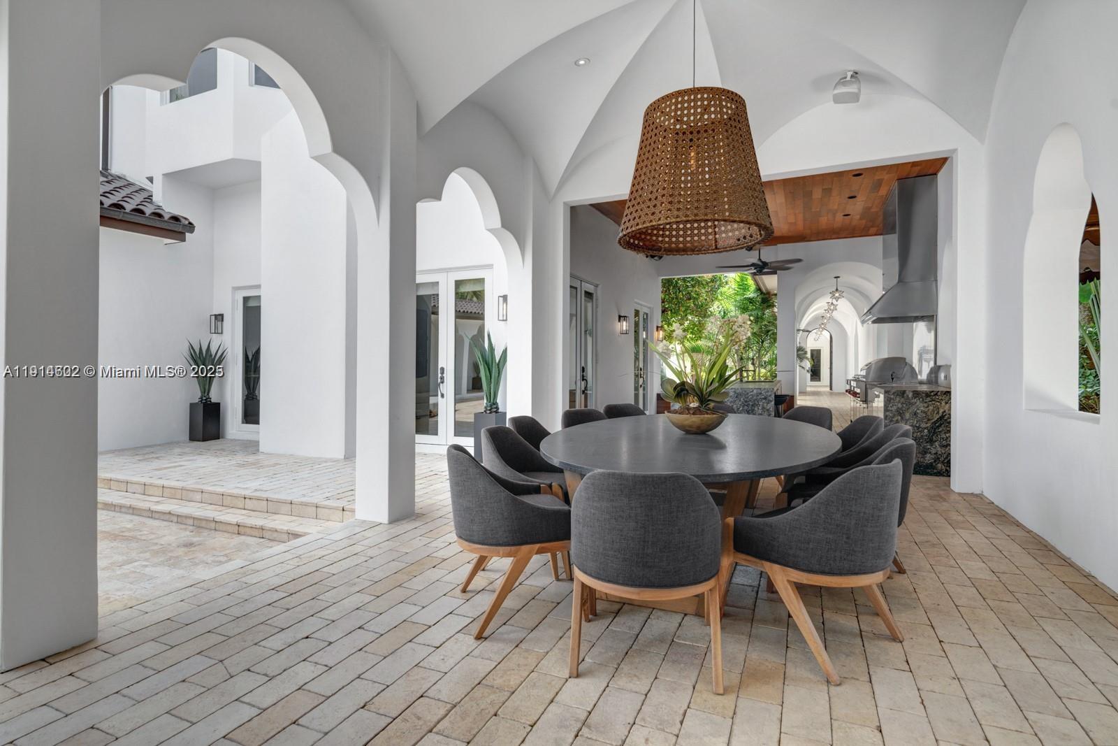 12650 SW 77th Ave Pinecrest, FL 33156