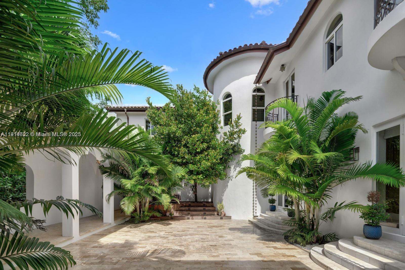 12650 SW 77th Ave Pinecrest, FL 33156