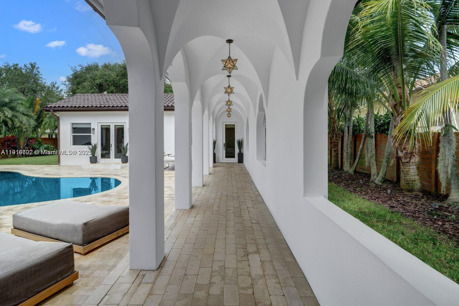 12650 SW 77th Ave Pinecrest, FL 33156