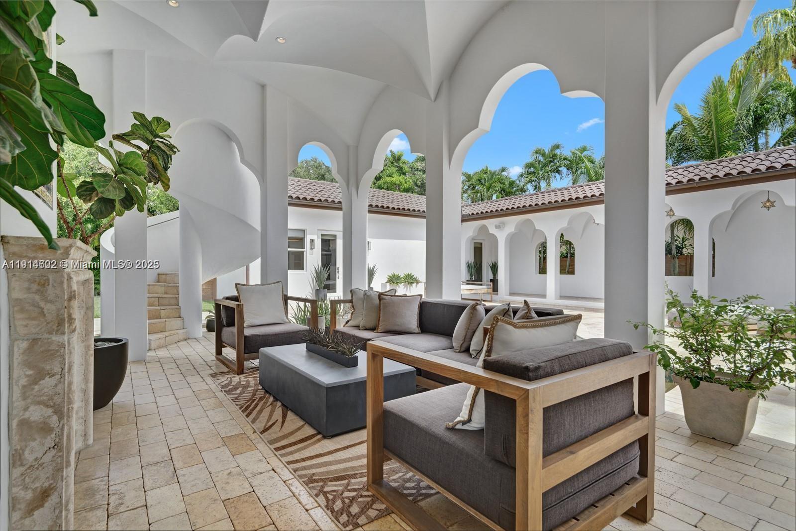 12650 SW 77th Ave Pinecrest, FL 33156