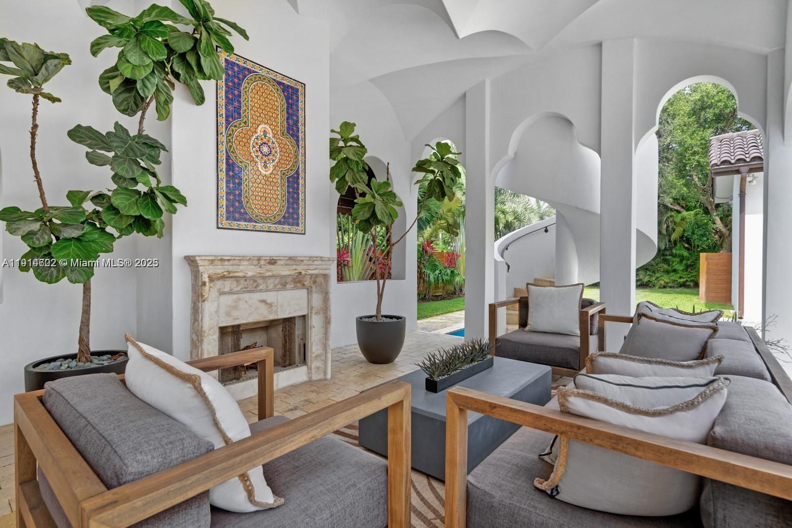 12650 SW 77th Ave Pinecrest, FL 33156