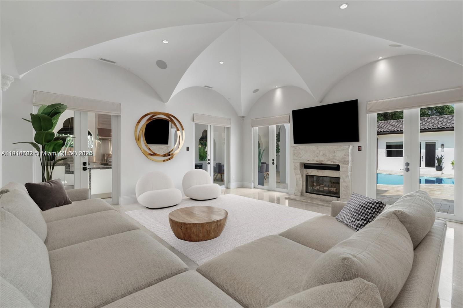 12650 SW 77th Ave Pinecrest, FL 33156