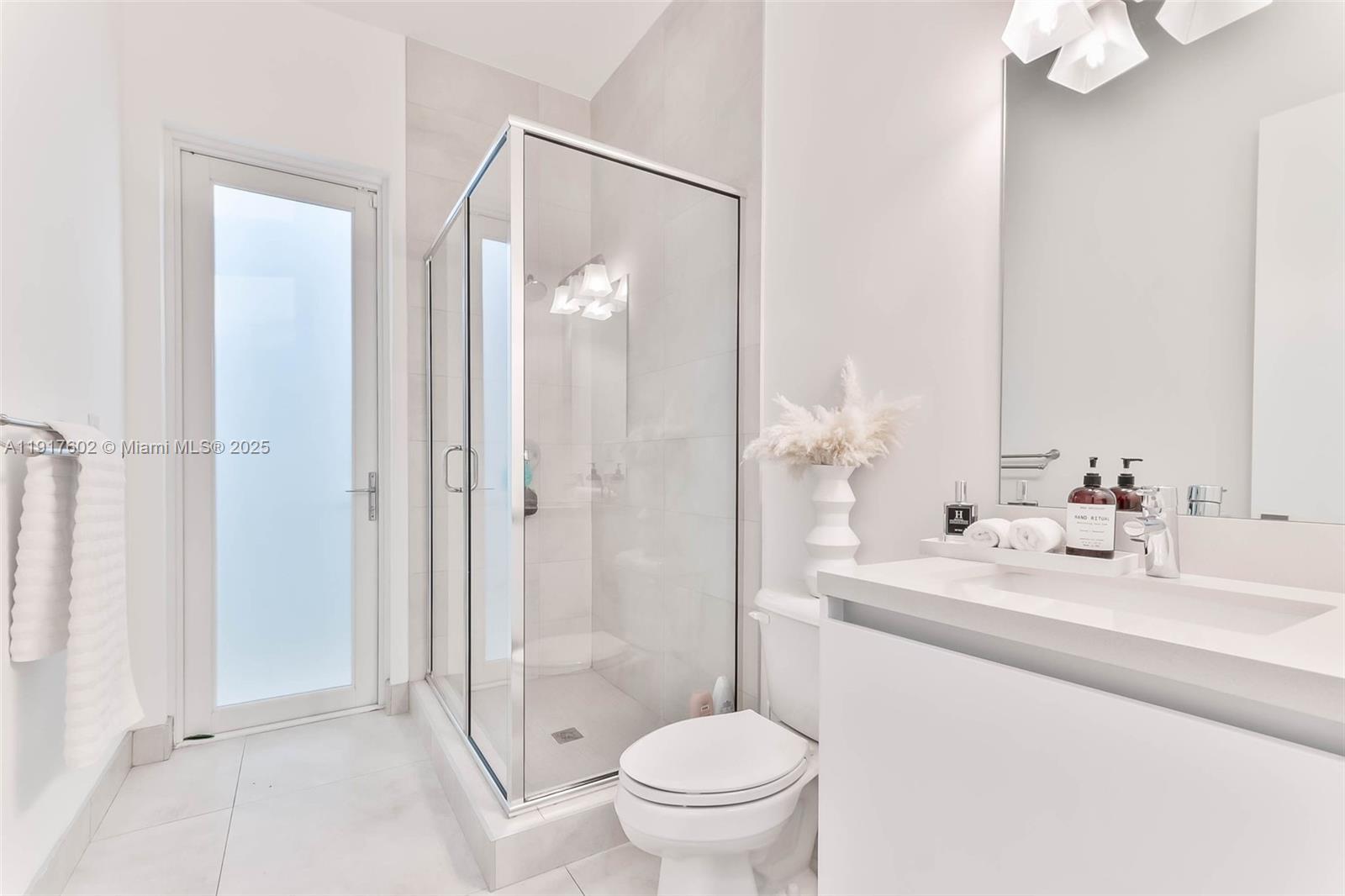 7446 NW 99th Ct Doral, FL 33178