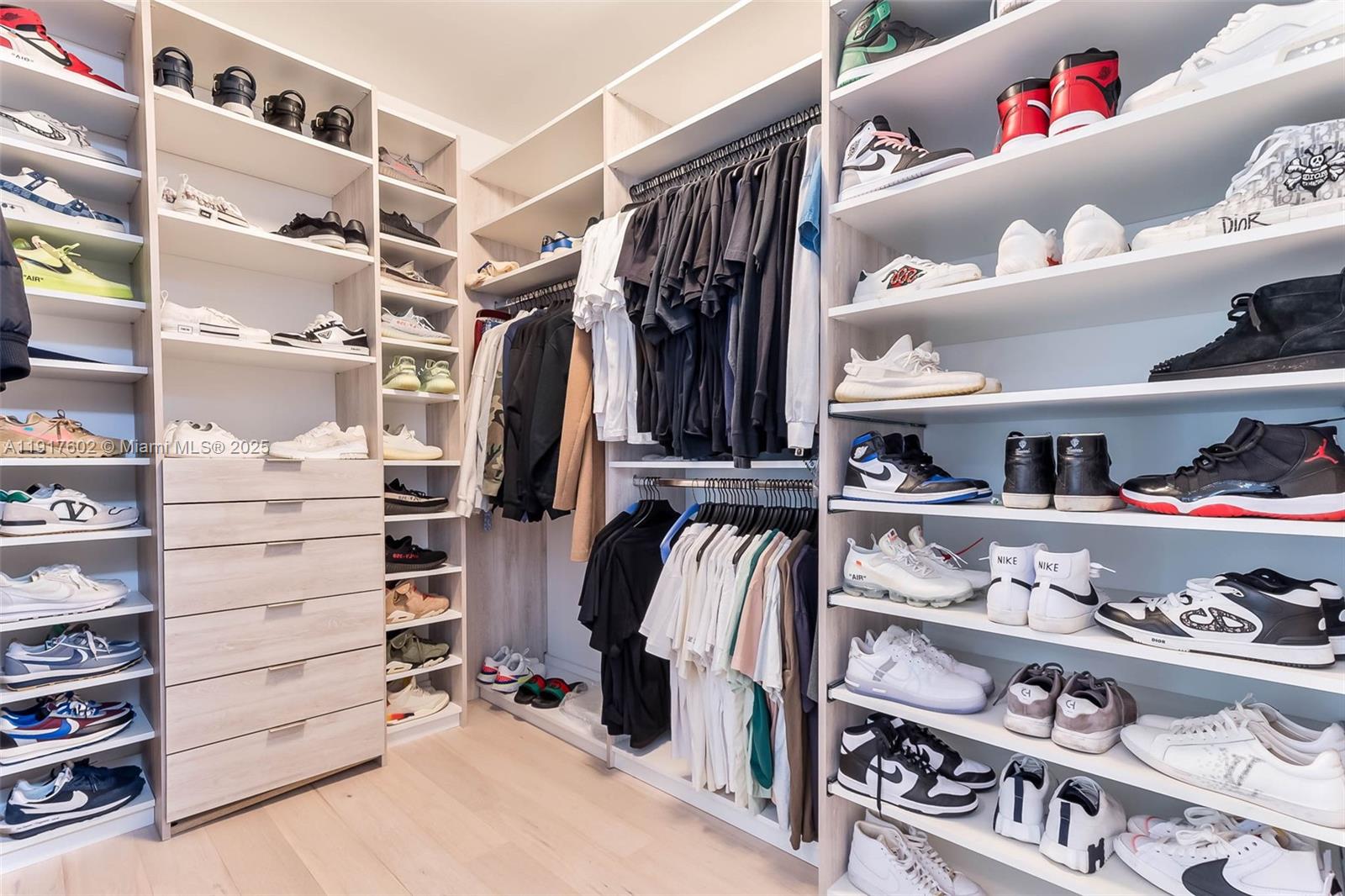 7446 NW 99th Ct Doral, FL 33178