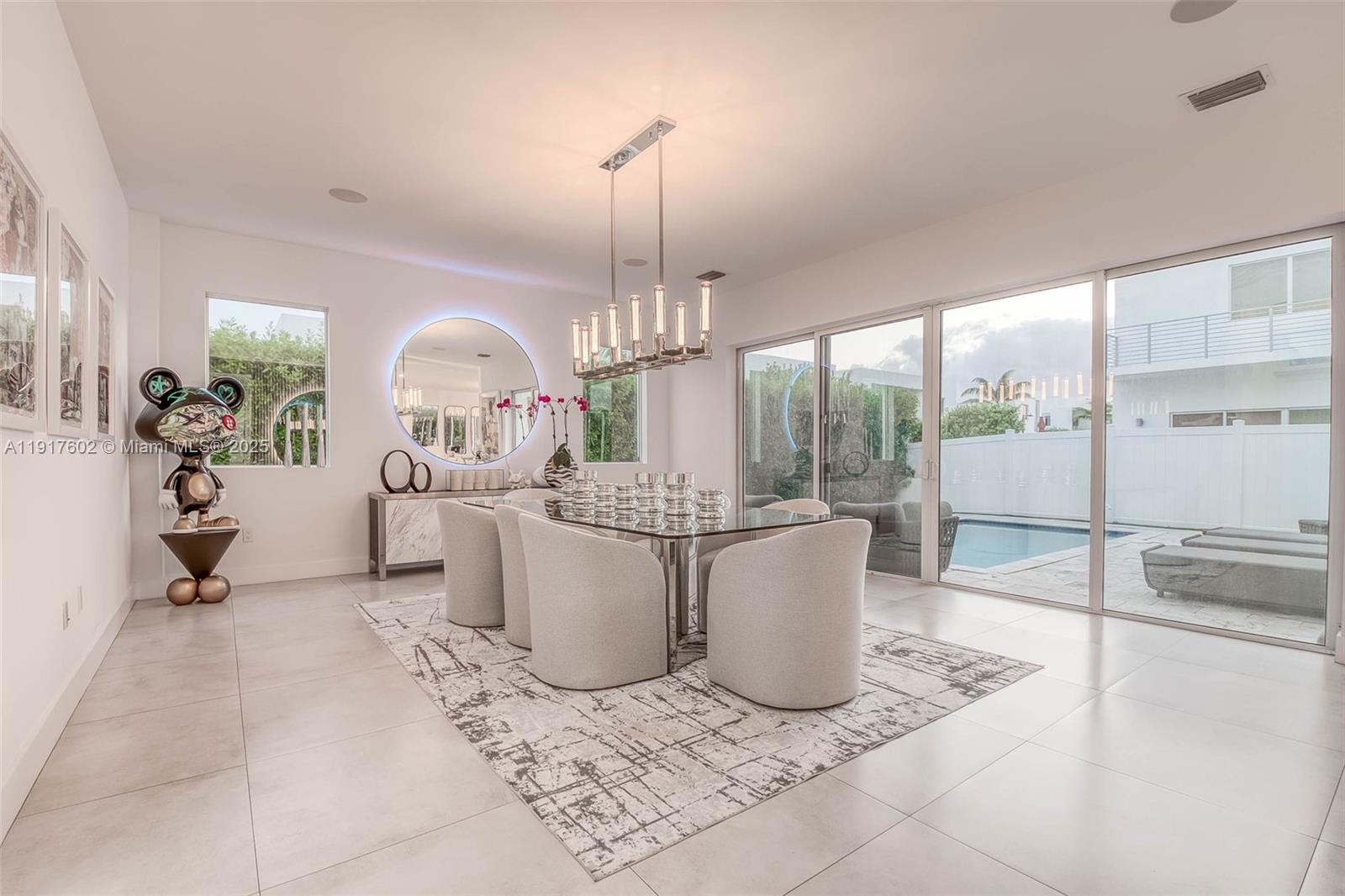 7446 NW 99th Ct Doral, FL 33178