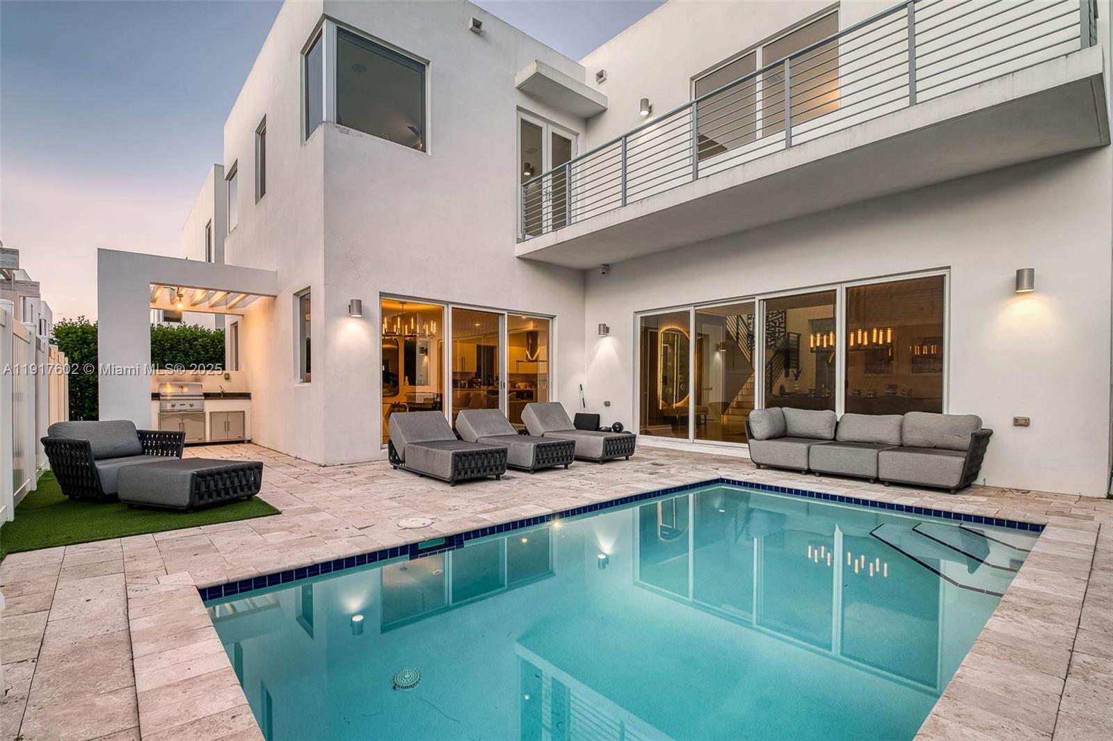 7446 NW 99th Ct Doral, FL 33178