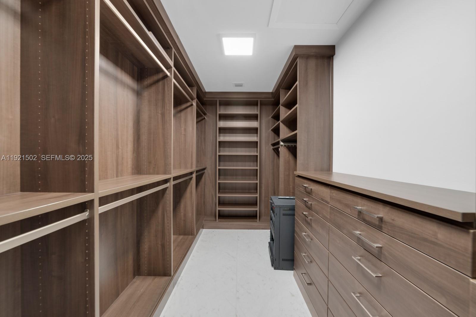 1643 Brickell Ave #4902 Miami, FL 33129