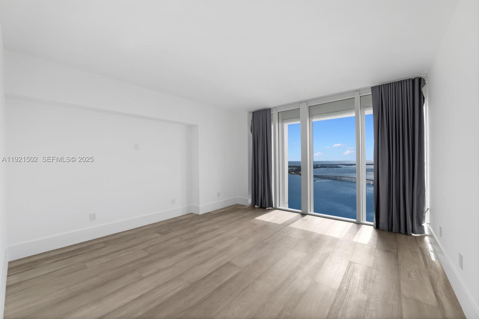 1643 Brickell Ave #4902 Miami, FL 33129