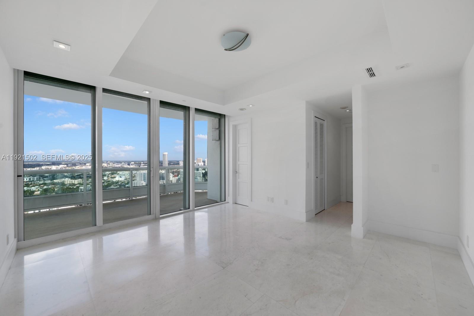 1643 Brickell Ave #4902 Miami, FL 33129