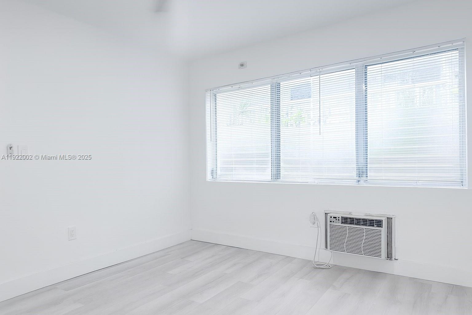 10190 E Bay Hbr Dr #7E Bay Harbor Islands, FL 33154