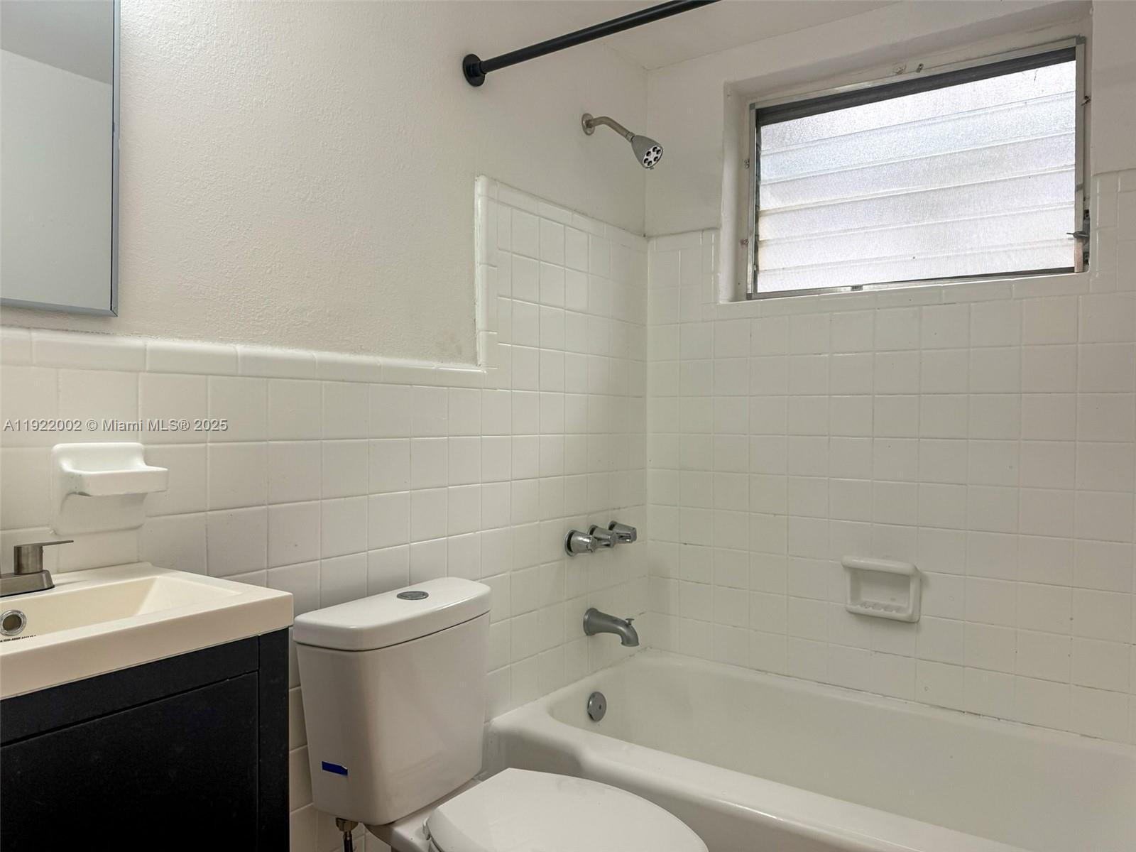 10190 E Bay Hbr Dr #7E Bay Harbor Islands, FL 33154