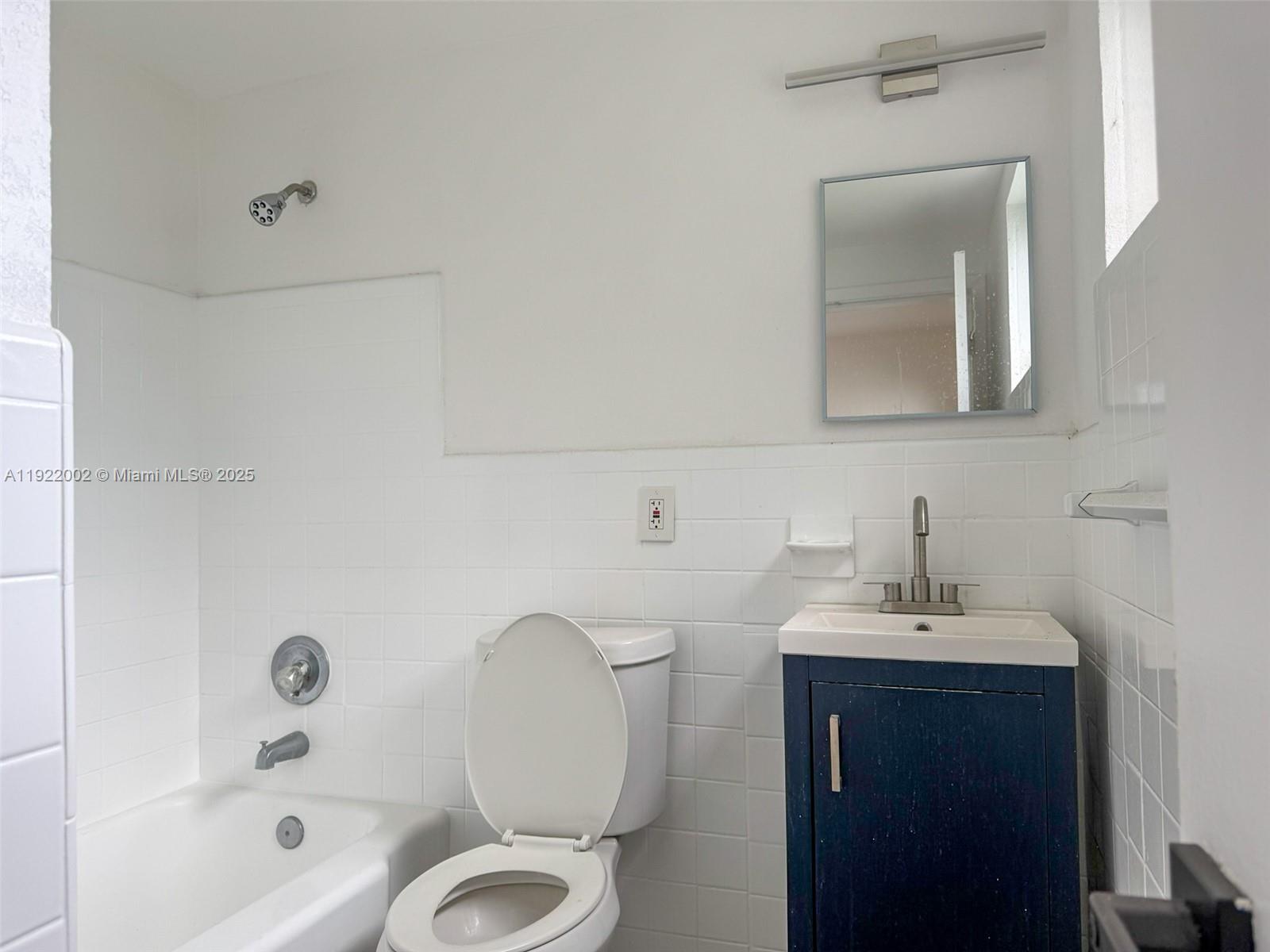 10190 E Bay Hbr Dr #7E Bay Harbor Islands, FL 33154