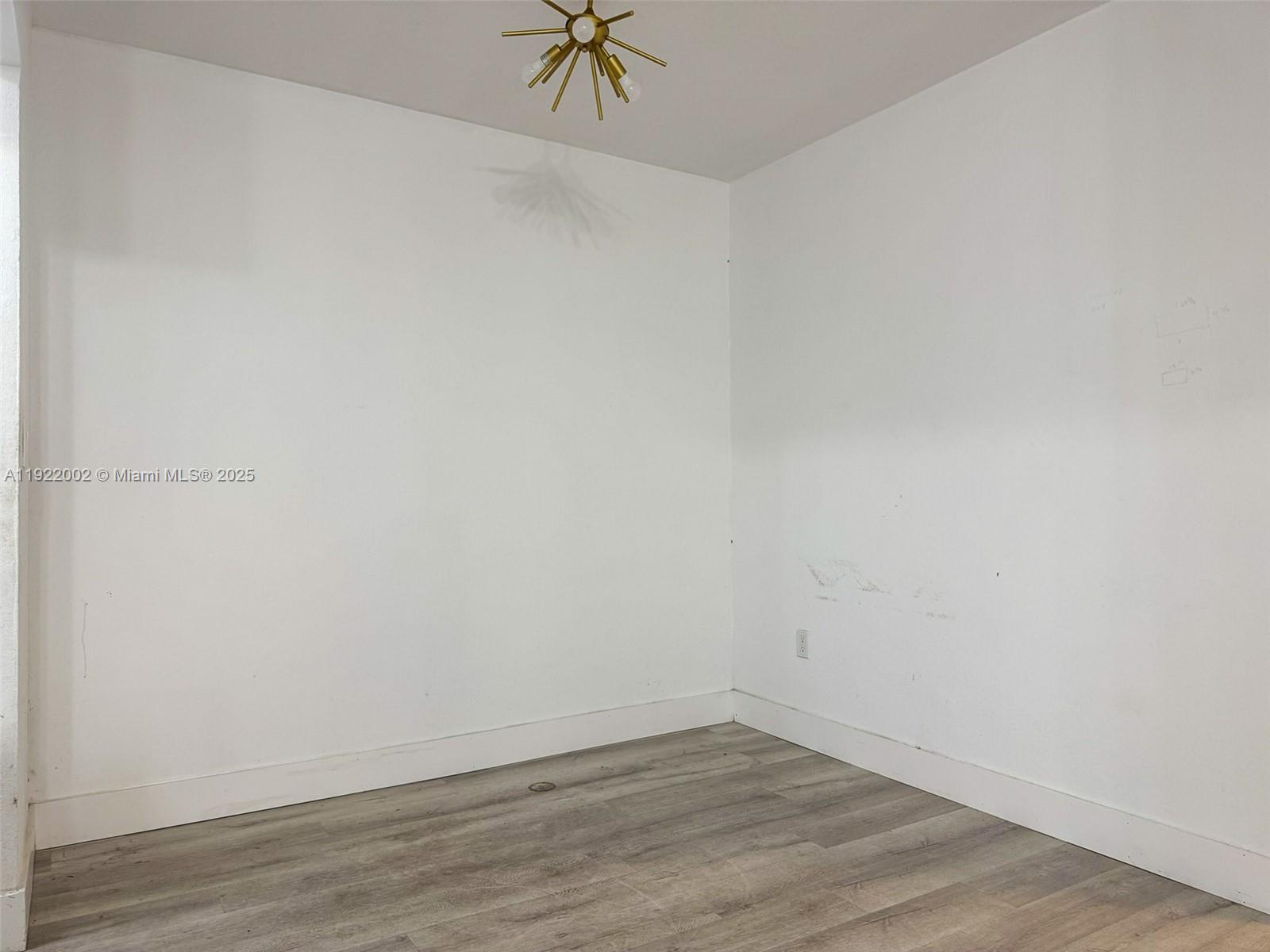 10190 E Bay Hbr Dr #7E Bay Harbor Islands, FL 33154