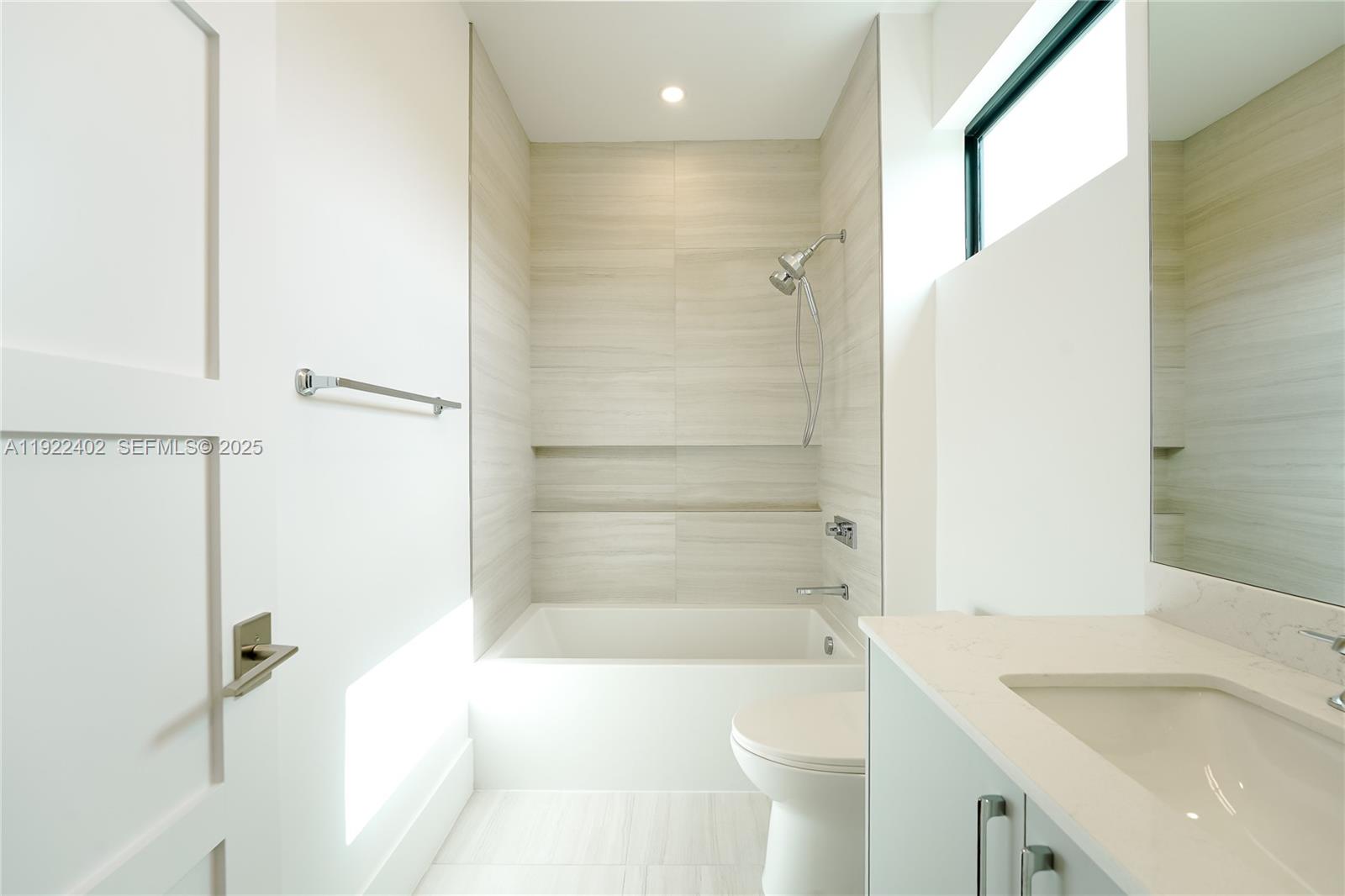 333 NE Spanish Ct Boca Raton, FL 33432