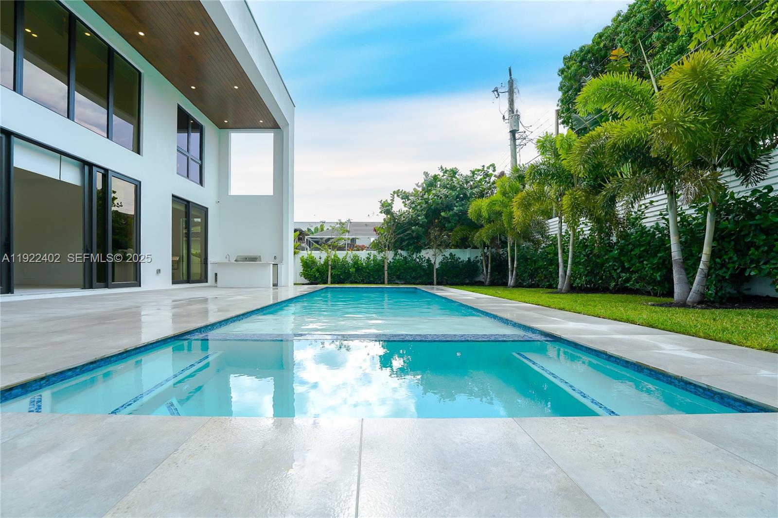 333 NE Spanish Ct Boca Raton, FL 33432