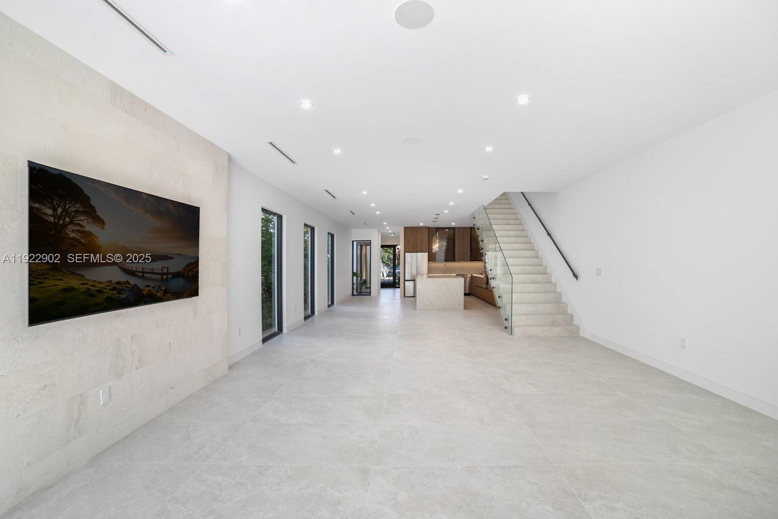 2610 SW 17th St Miami, FL 33145