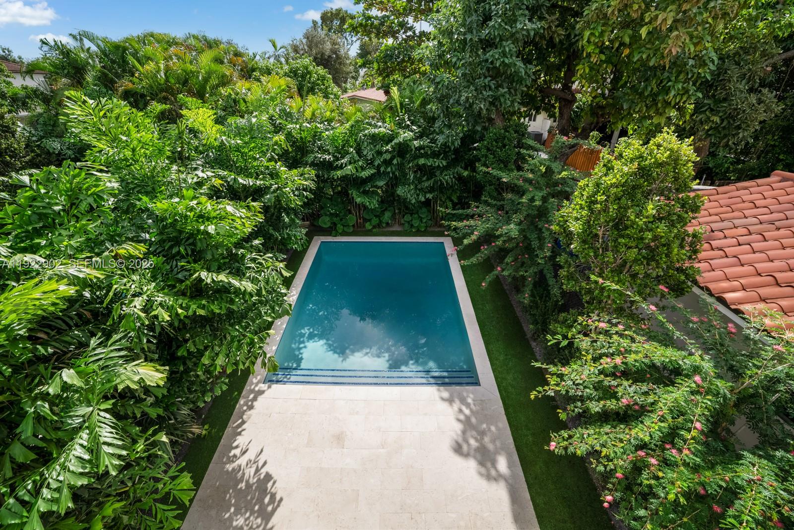 2610 SW 17th St Miami, FL 33145