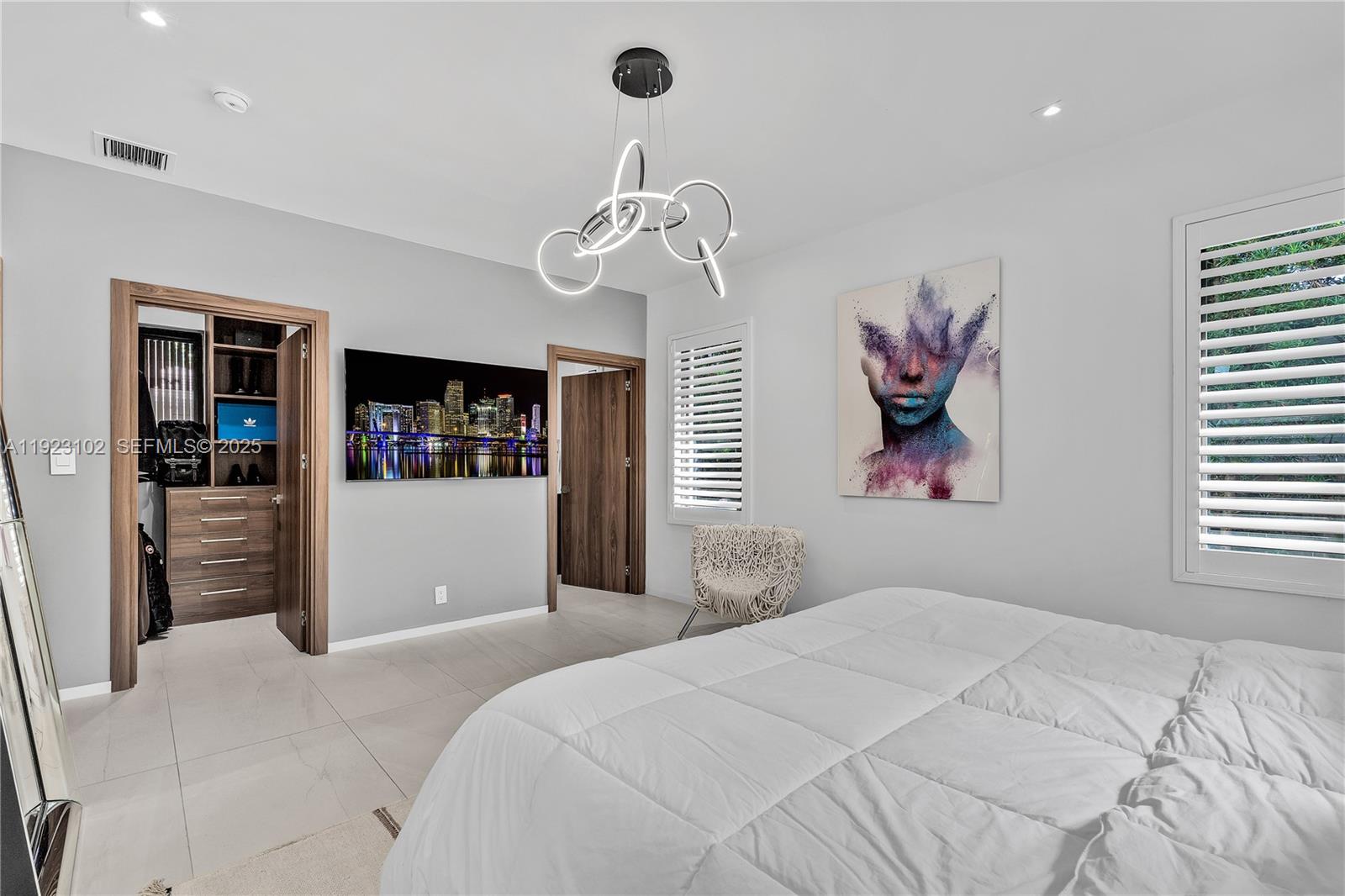 725 W 49th St Miami Beach, FL 33140