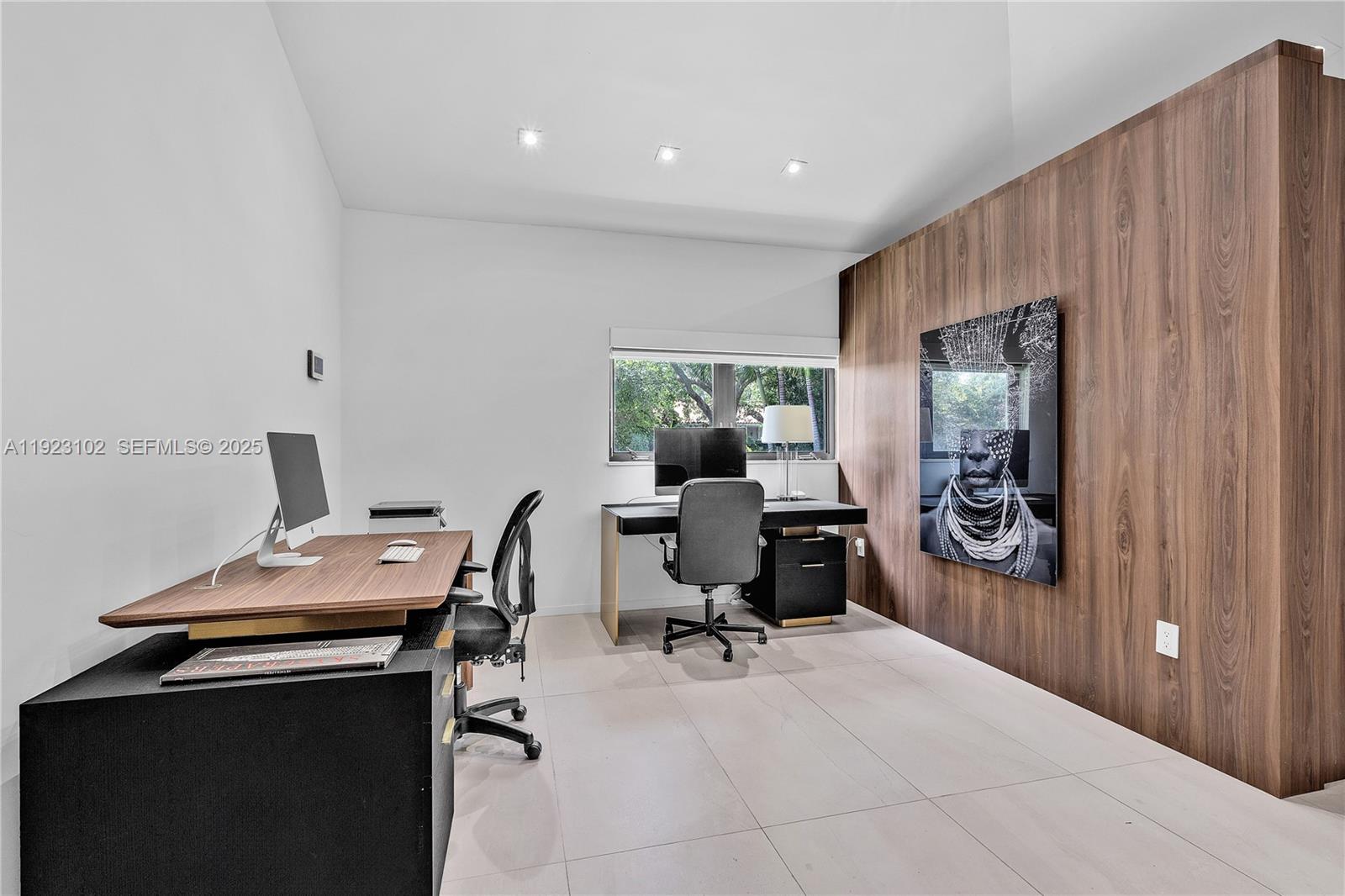 725 W 49th St Miami Beach, FL 33140