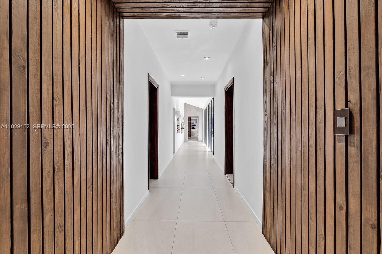 725 W 49th St Miami Beach, FL 33140