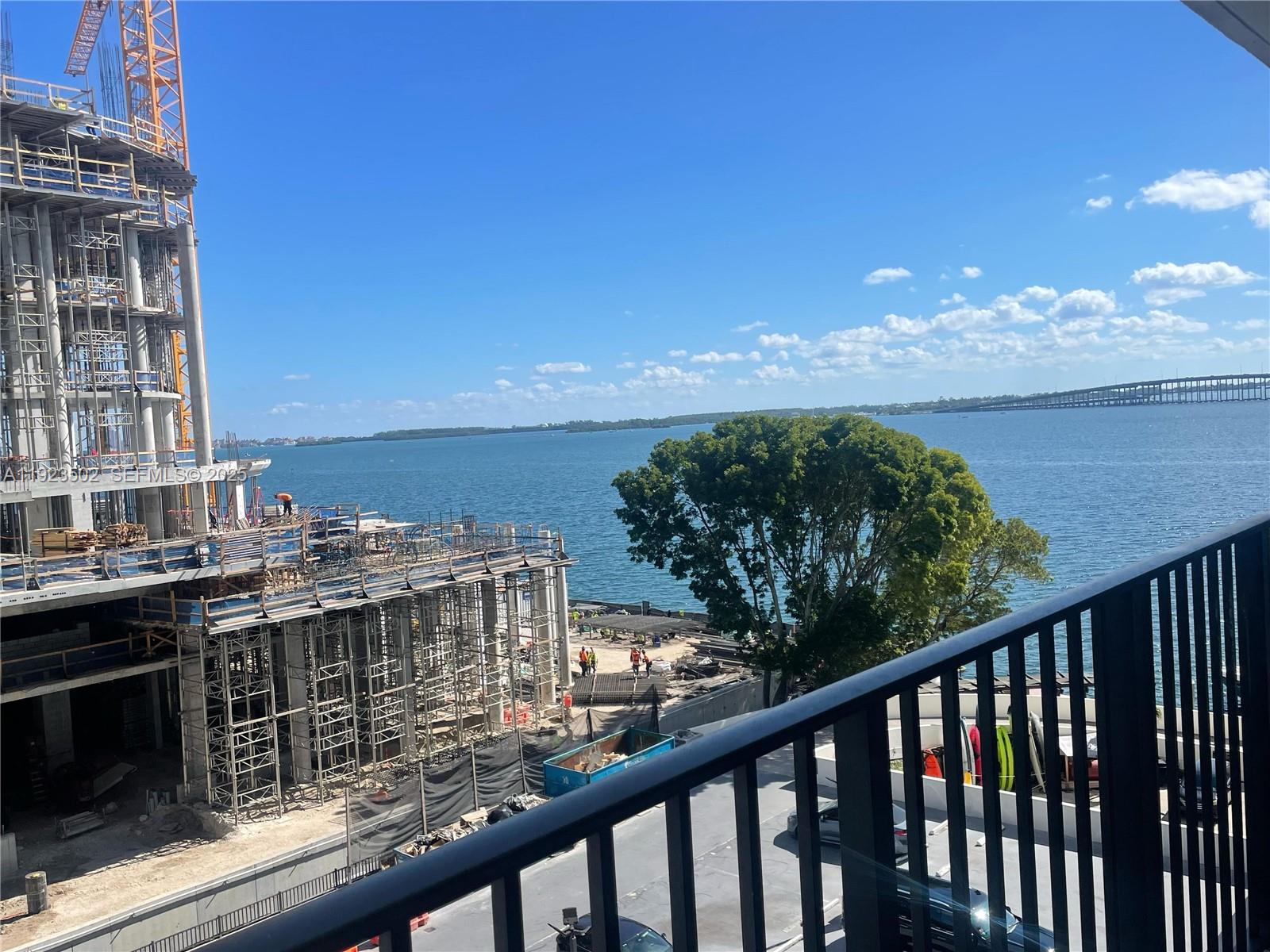 image Brickell Place I12