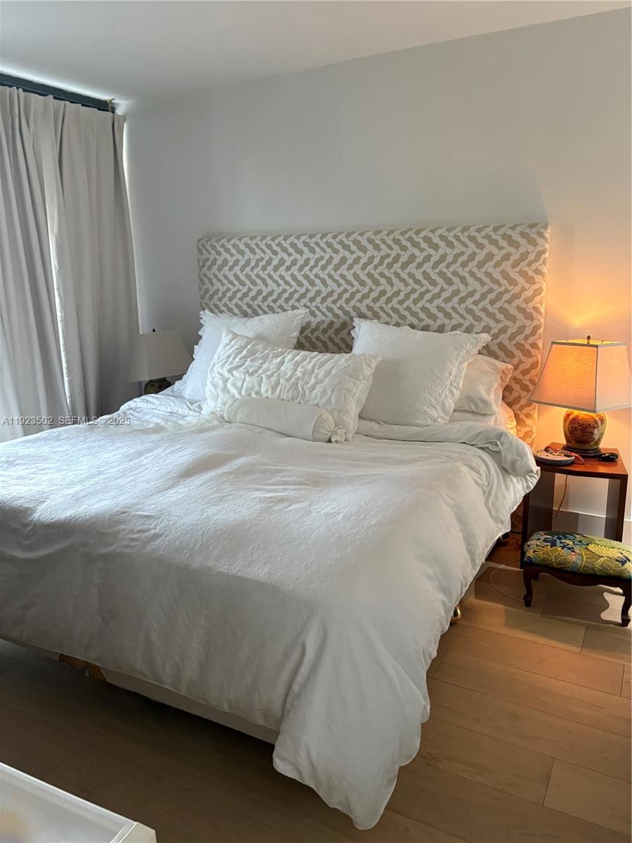 image Brickell Place I6