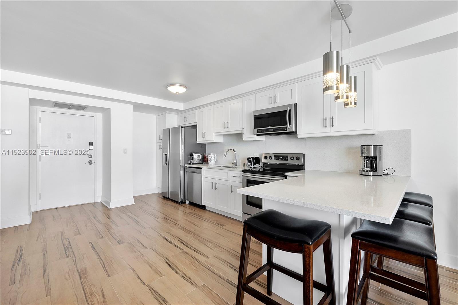 1800 Collins Ave #11B Miami Beach, FL 33139