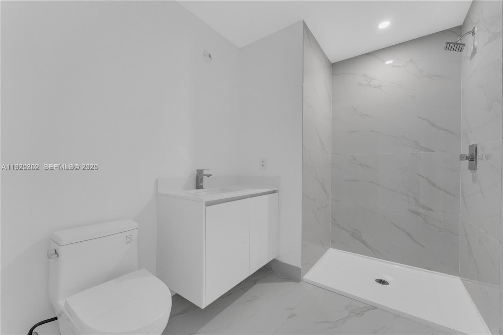 700 NE 24th St #4402 Miami, FL 33137