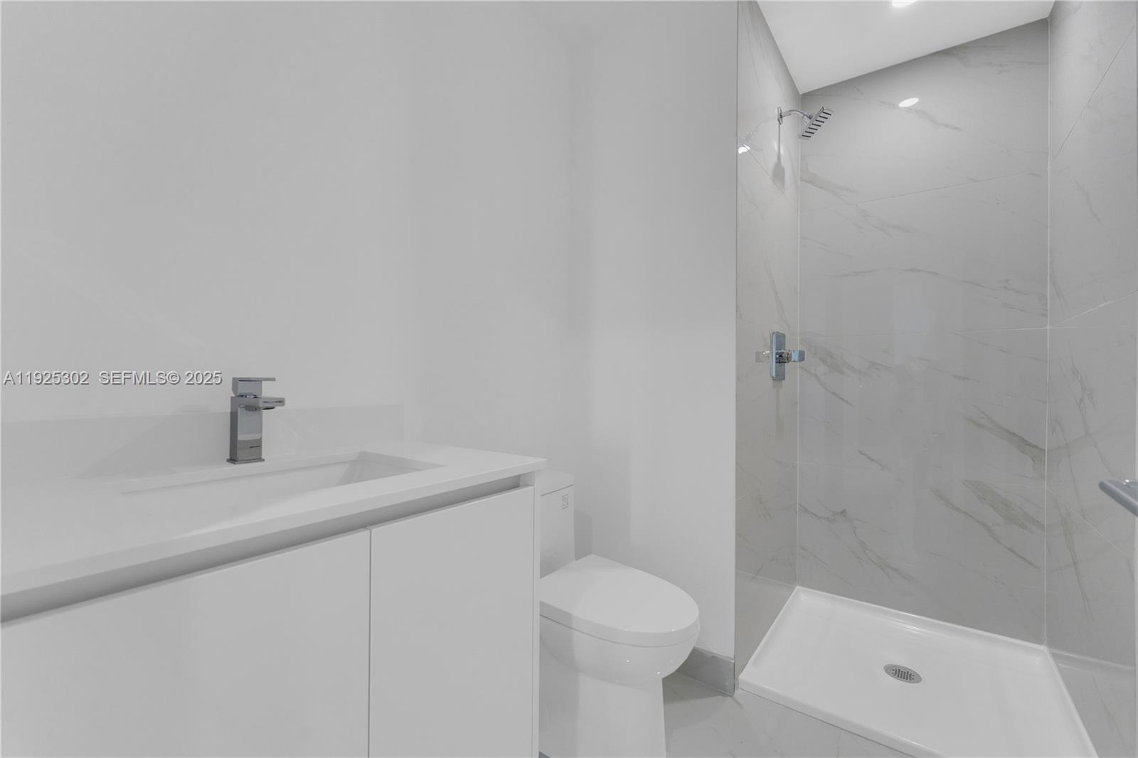 700 NE 24th St #4402 Miami, FL 33137